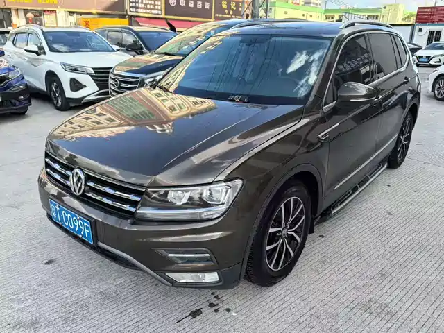 Volkswagen Tiguan L 2018 — купить из Китая под заказ