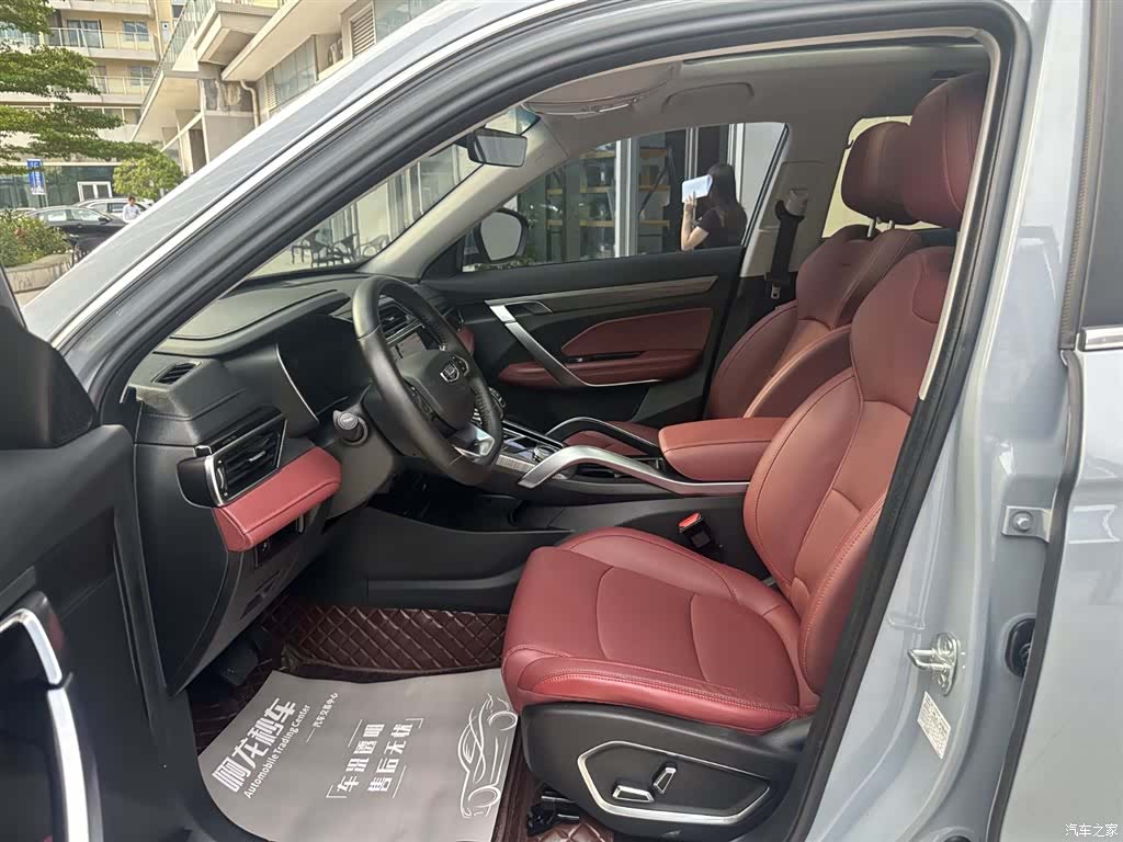 Geely Boyue, 2022 11