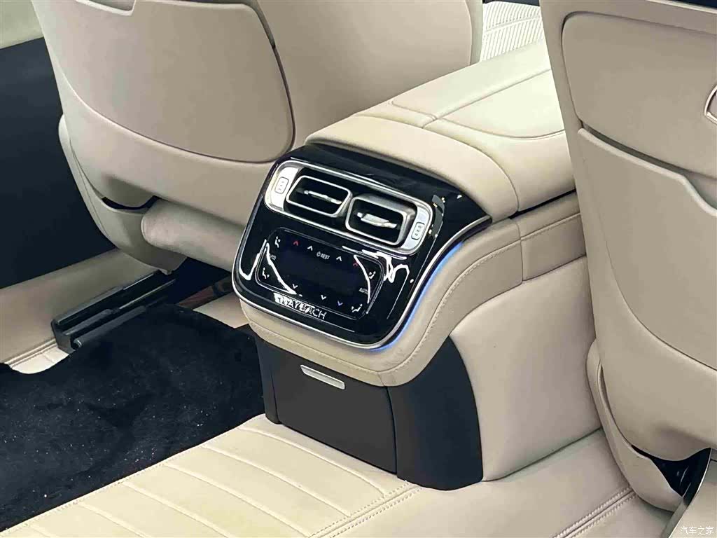 Maybach S-Class, 2024 12