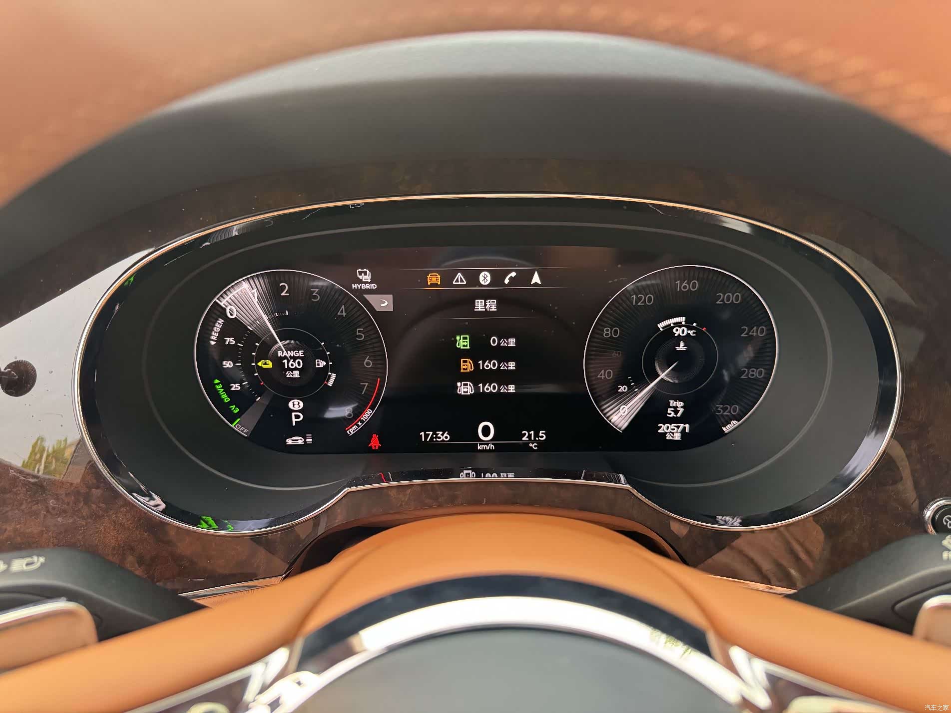 Bentley Bentayga, 2021 19
