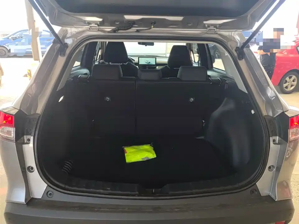 Toyota Corolla Sharp amplifier