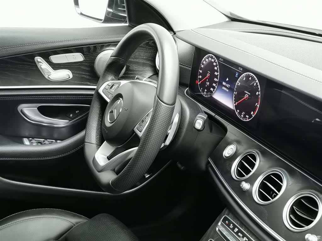 Mercedes-Benz E-Class, 2018 22
