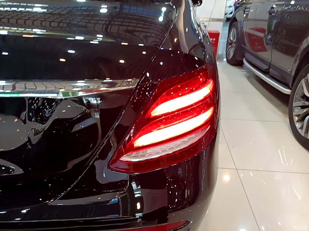 Mercedes-Benz E-Class, 2018 24