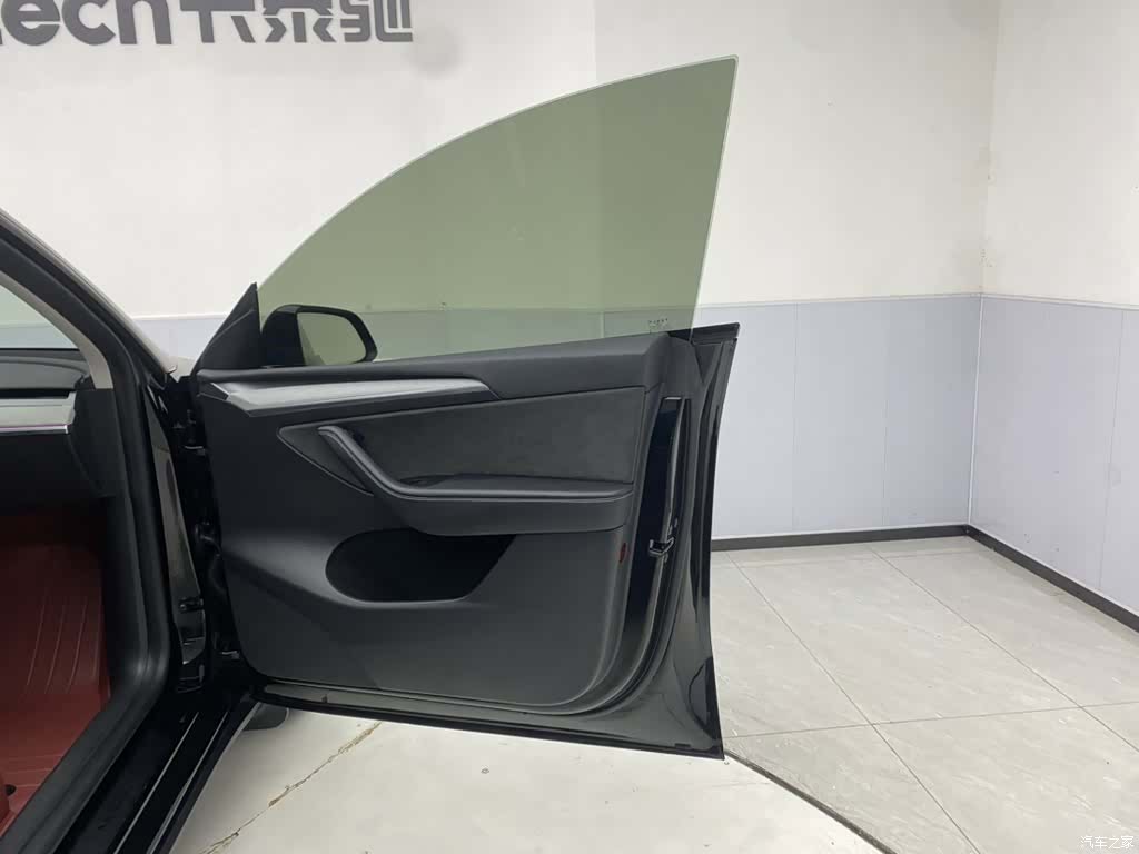 Tesla Model Y, 2024 25