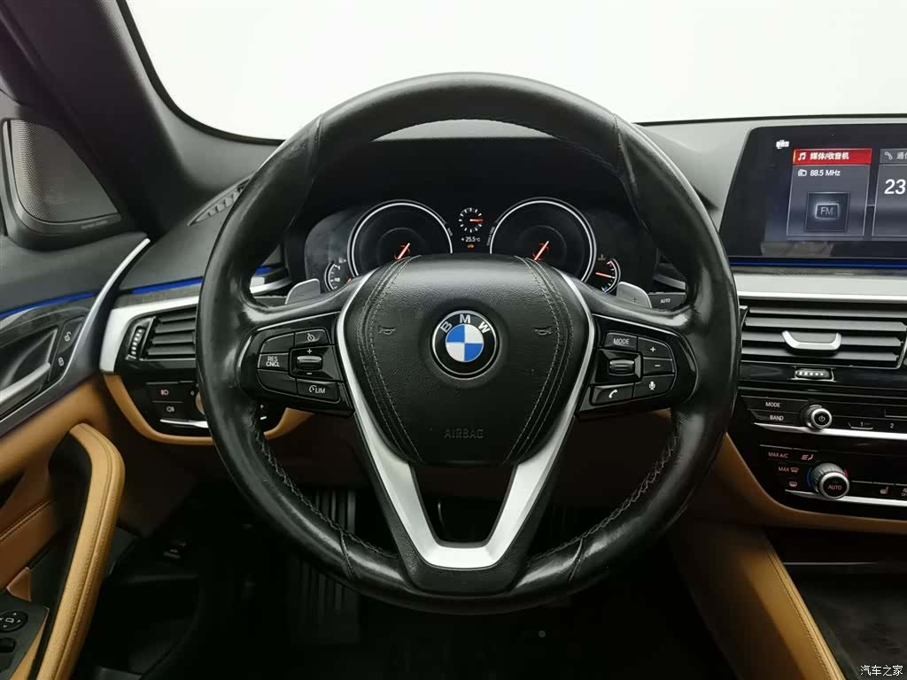 BMW 5 Series, 2018 11