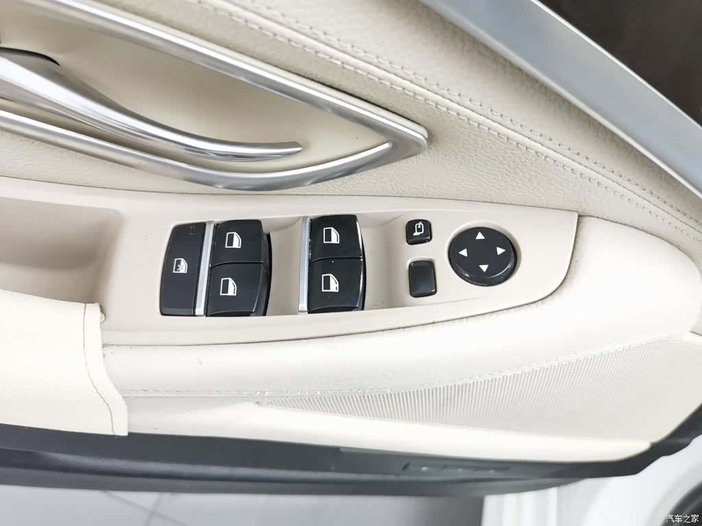BMW 5 Series, 2011 9