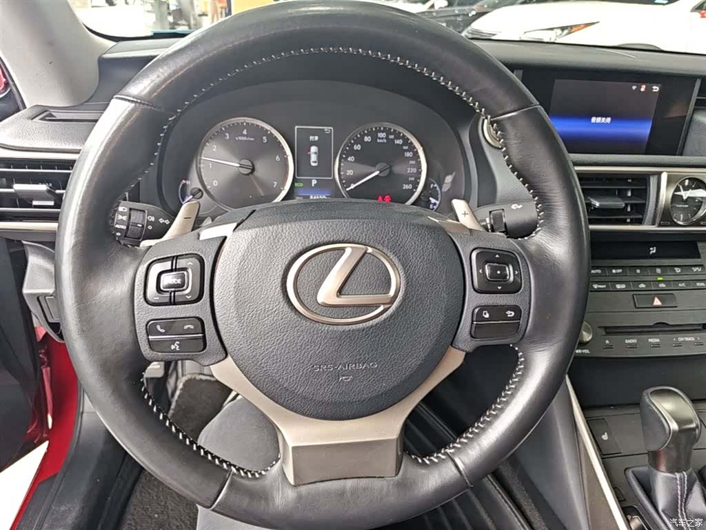 Lexus IS, 2019 11