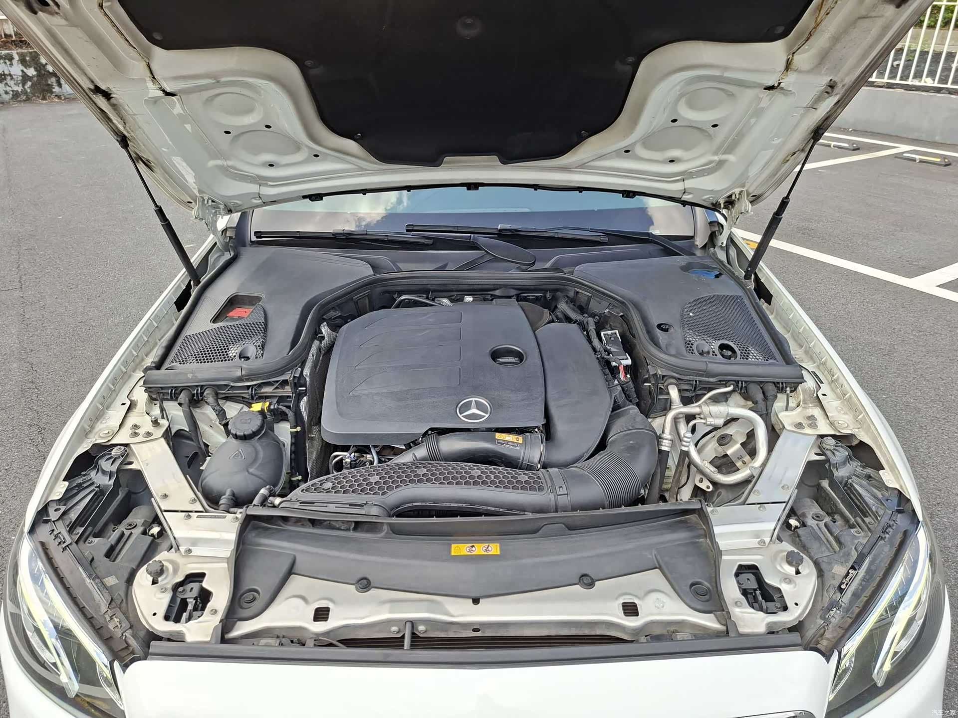 Mercedes-Benz E-Class, 2019 22