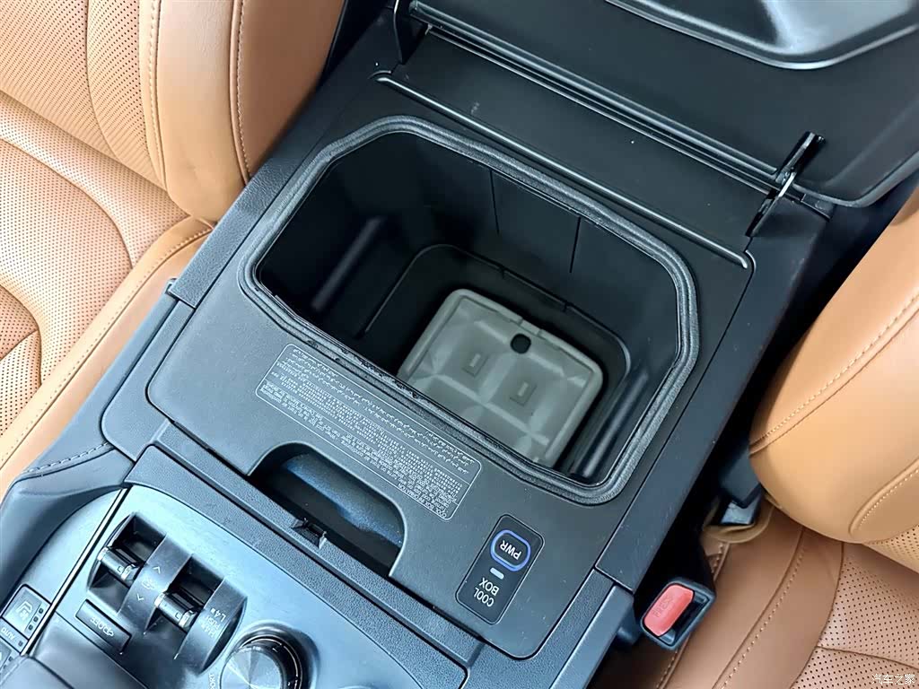 Lexus LX, 2020 18