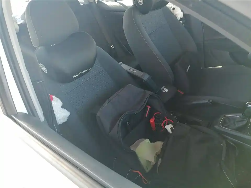 Volkswagen Exploring the shadow