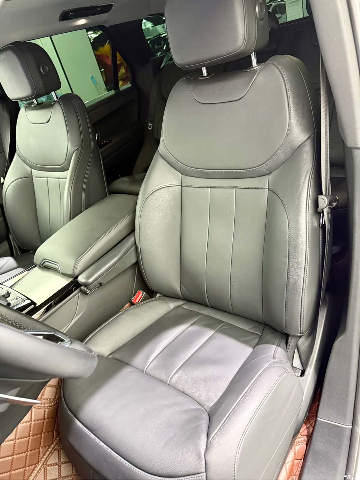 Land Rover Range Rover, 2022 14