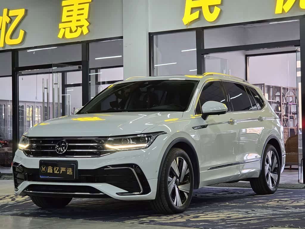 Volkswagen Tiguan L L 2023 330TSI AT R-Line