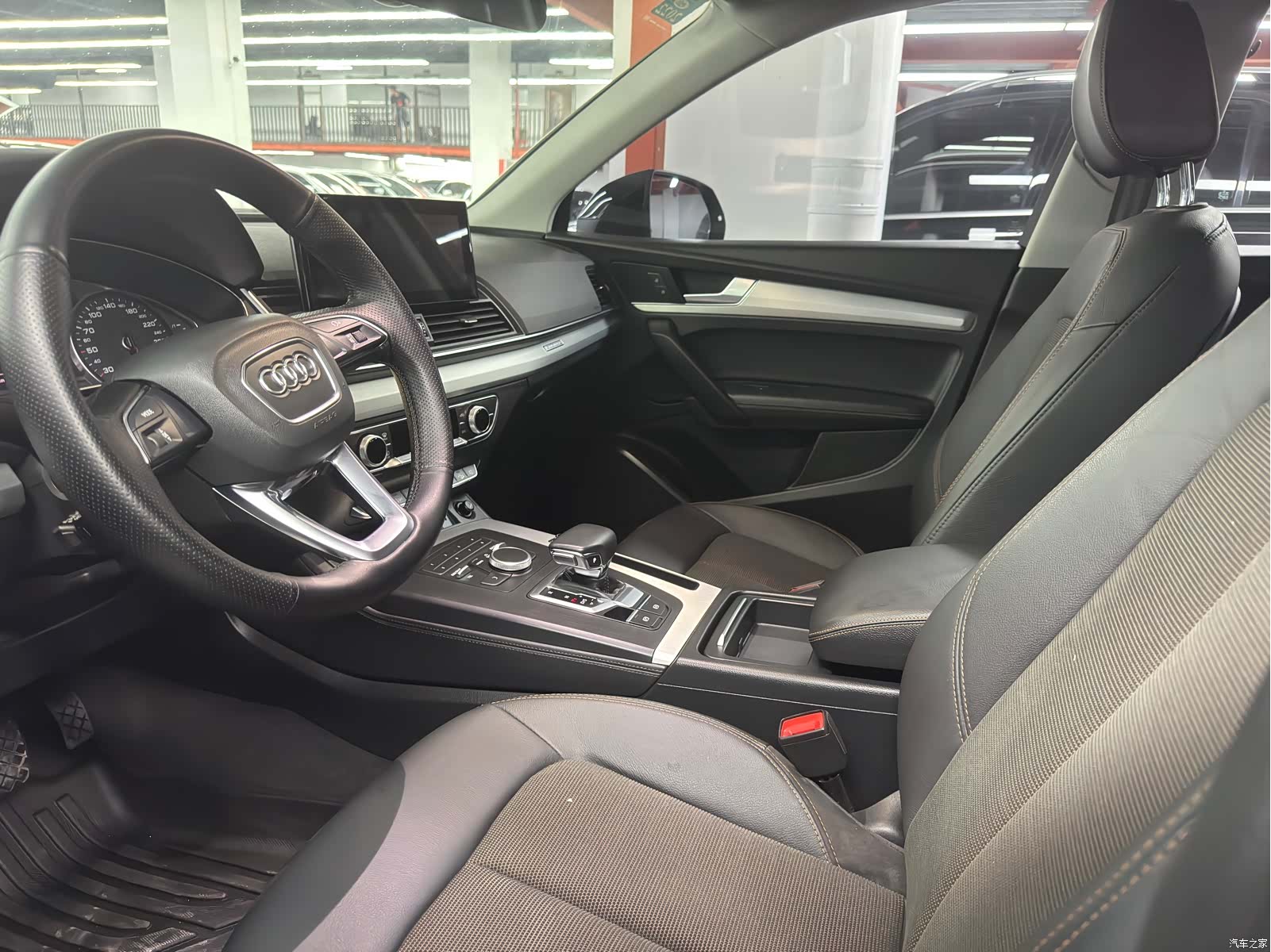 Audi Q5L, 2020 4