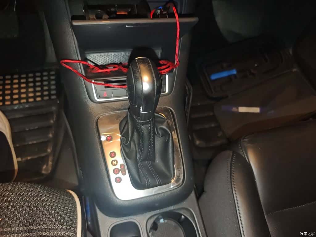 Volkswagen Tiguan, 2015 10