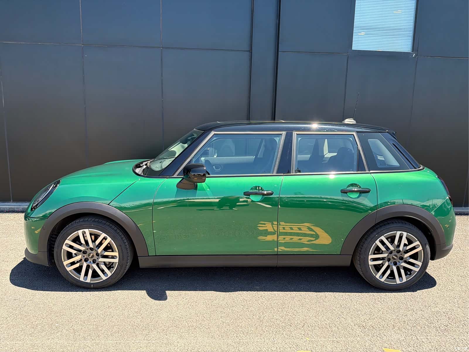Mini Cooper, 2025 6