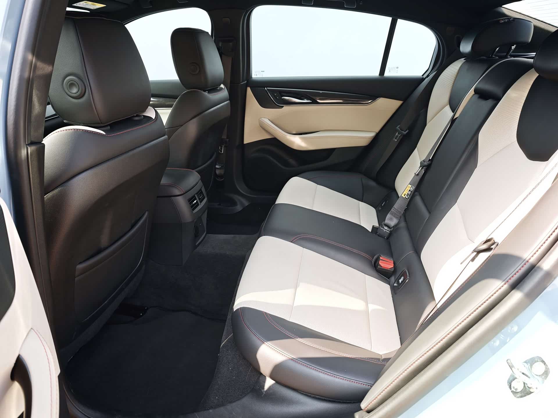 Cadillac CT5, 2025 15