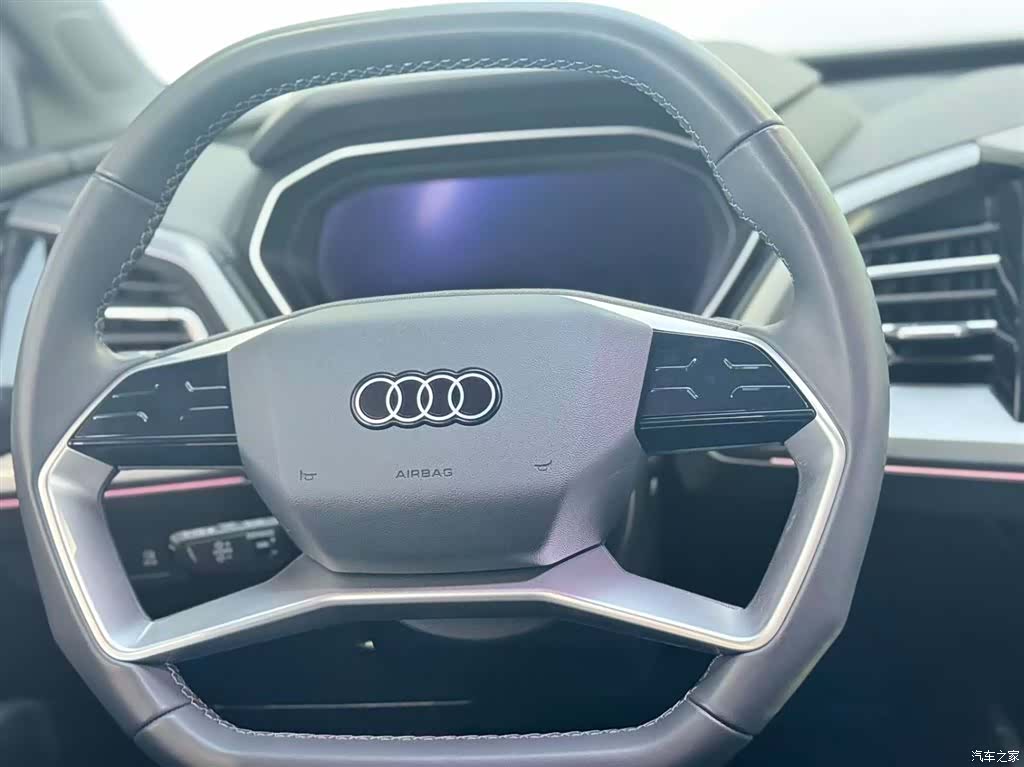 Audi Q4 e-tron, 2024 14