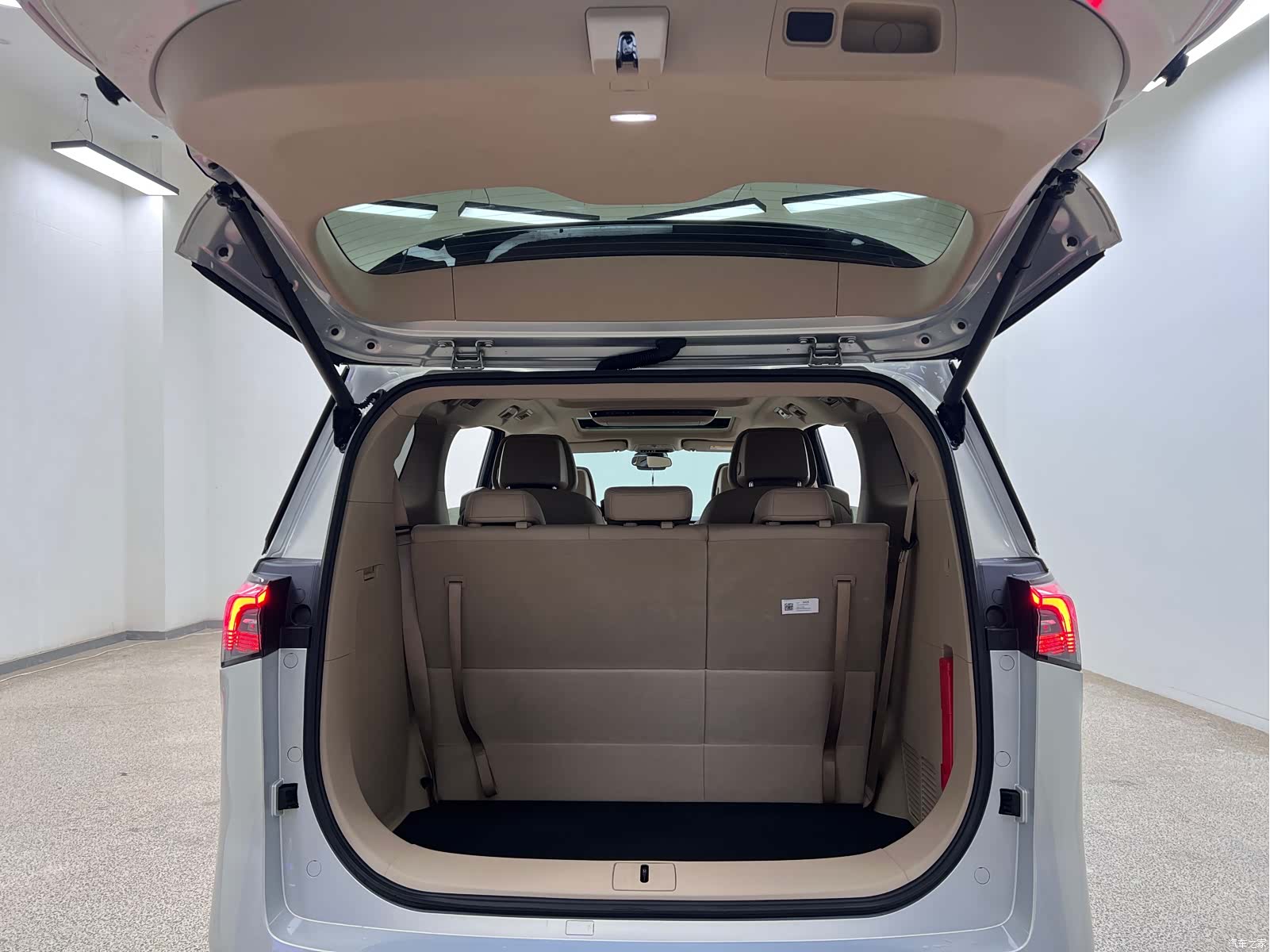 Buick GL8, 2025 32
