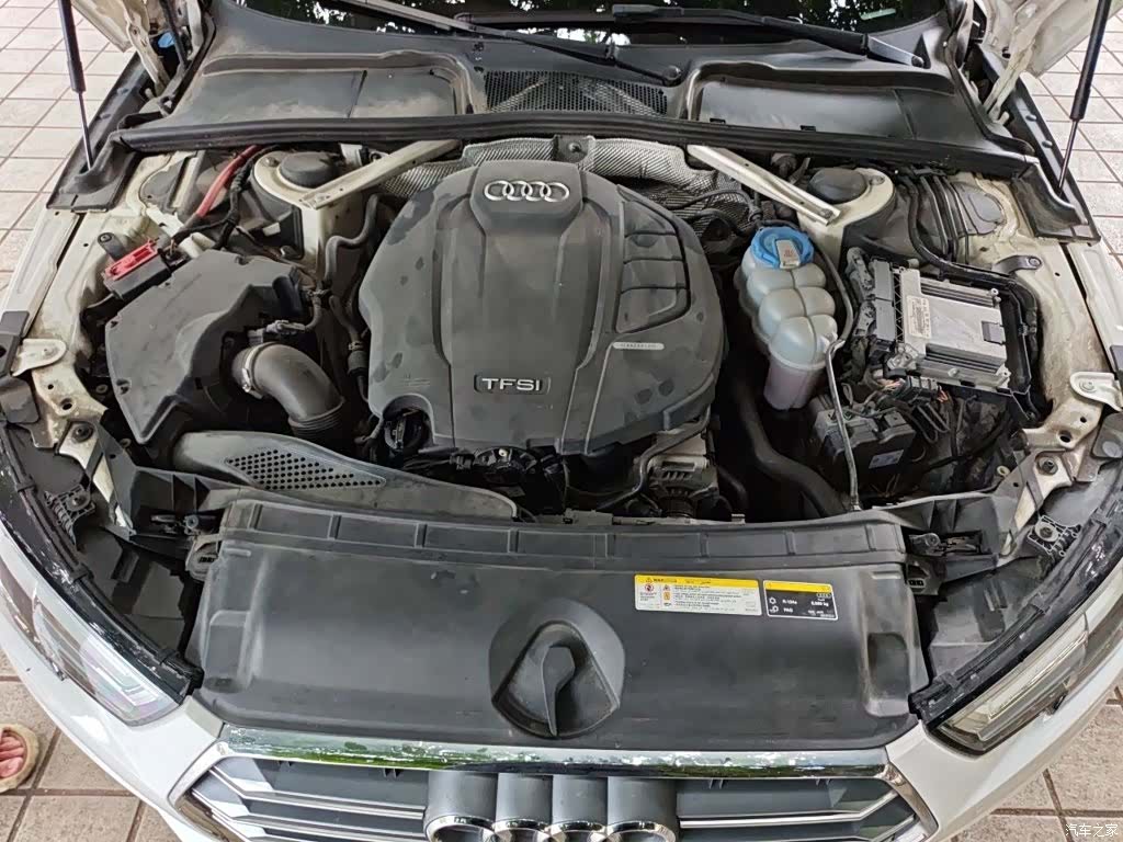 Audi A4L, 2018 11