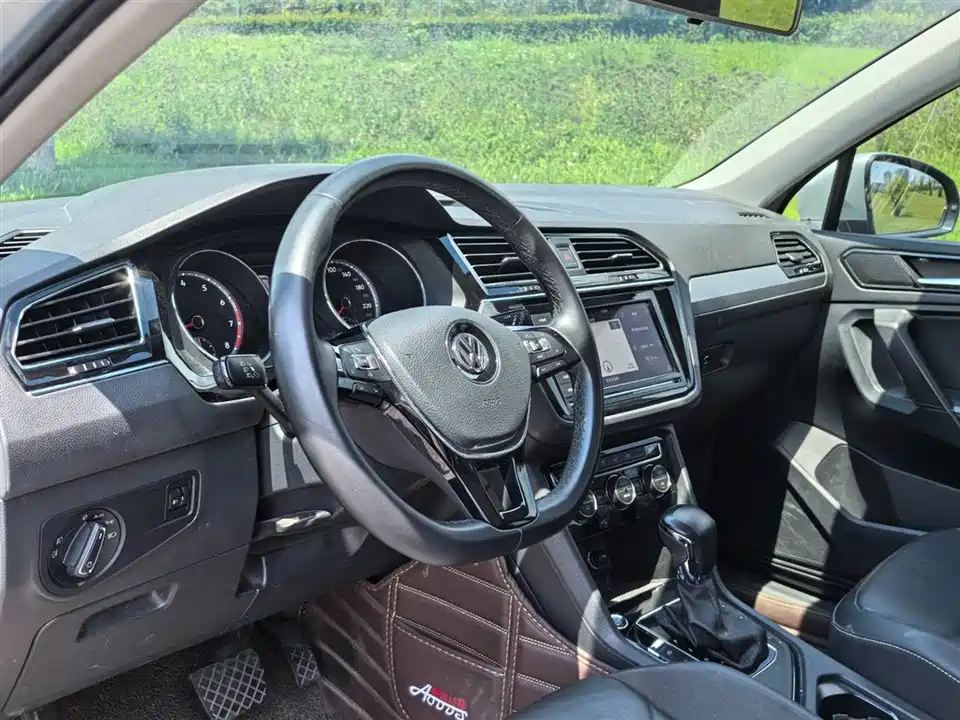 Volkswagen Tiguan L