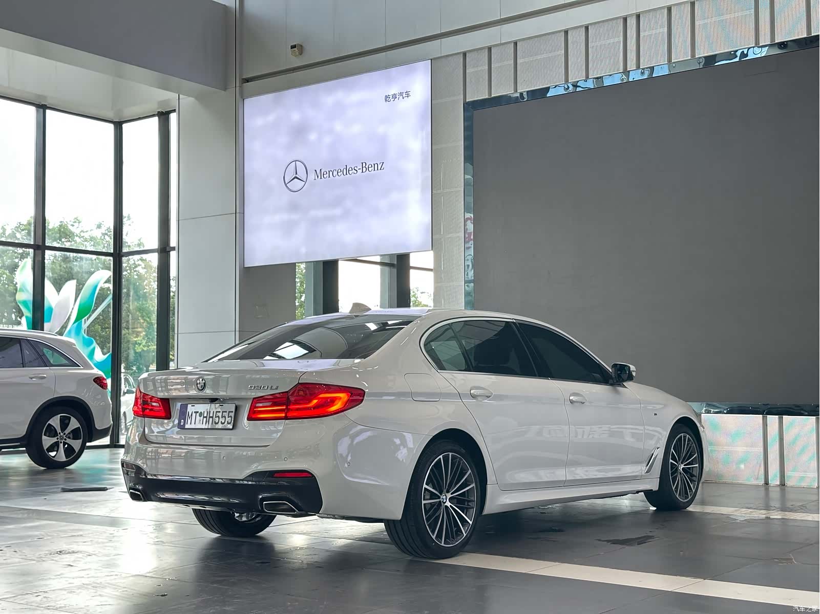 BMW 5 Series, 2020 4
