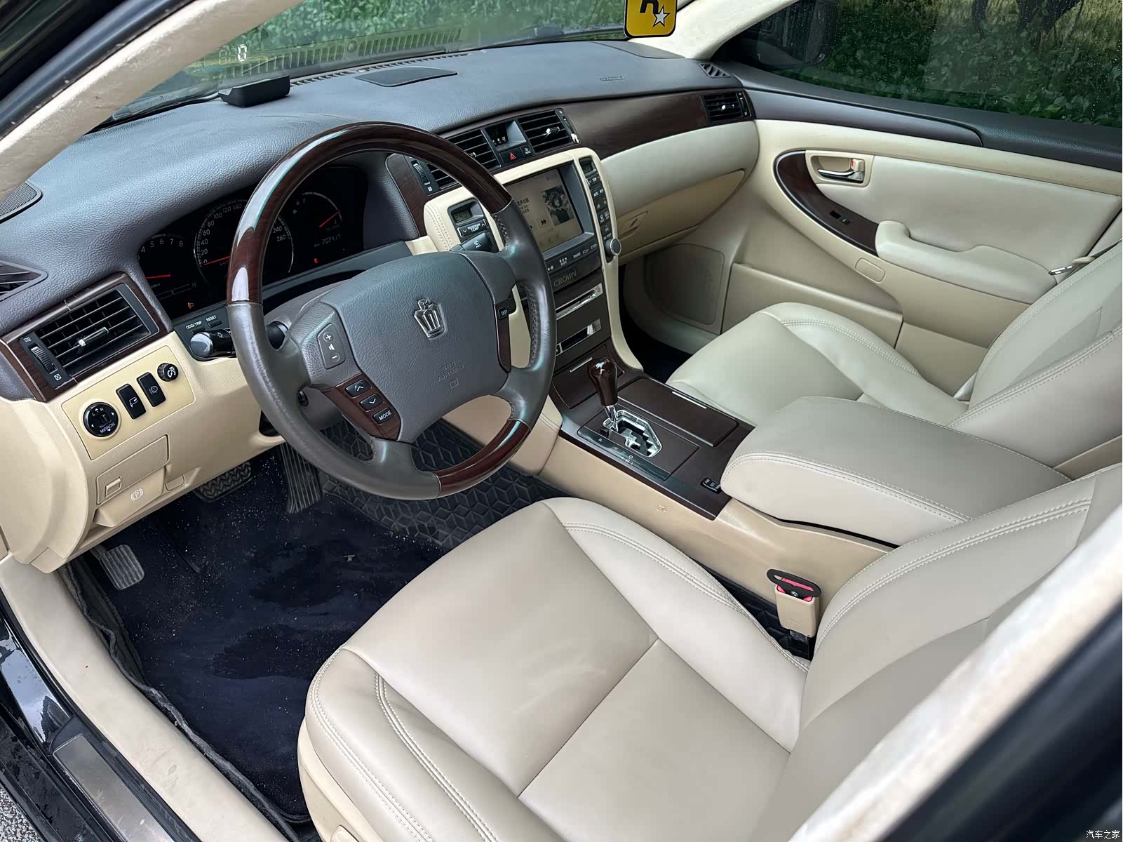 Toyota Crown, 2008 6