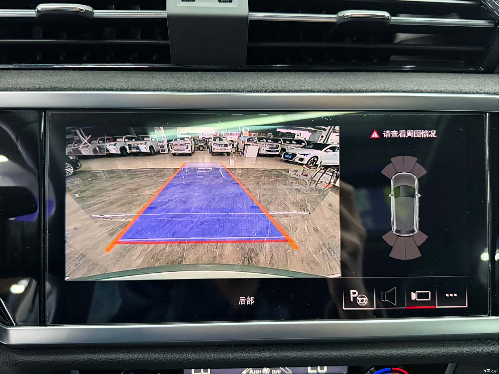 Audi Q3, 2022 16