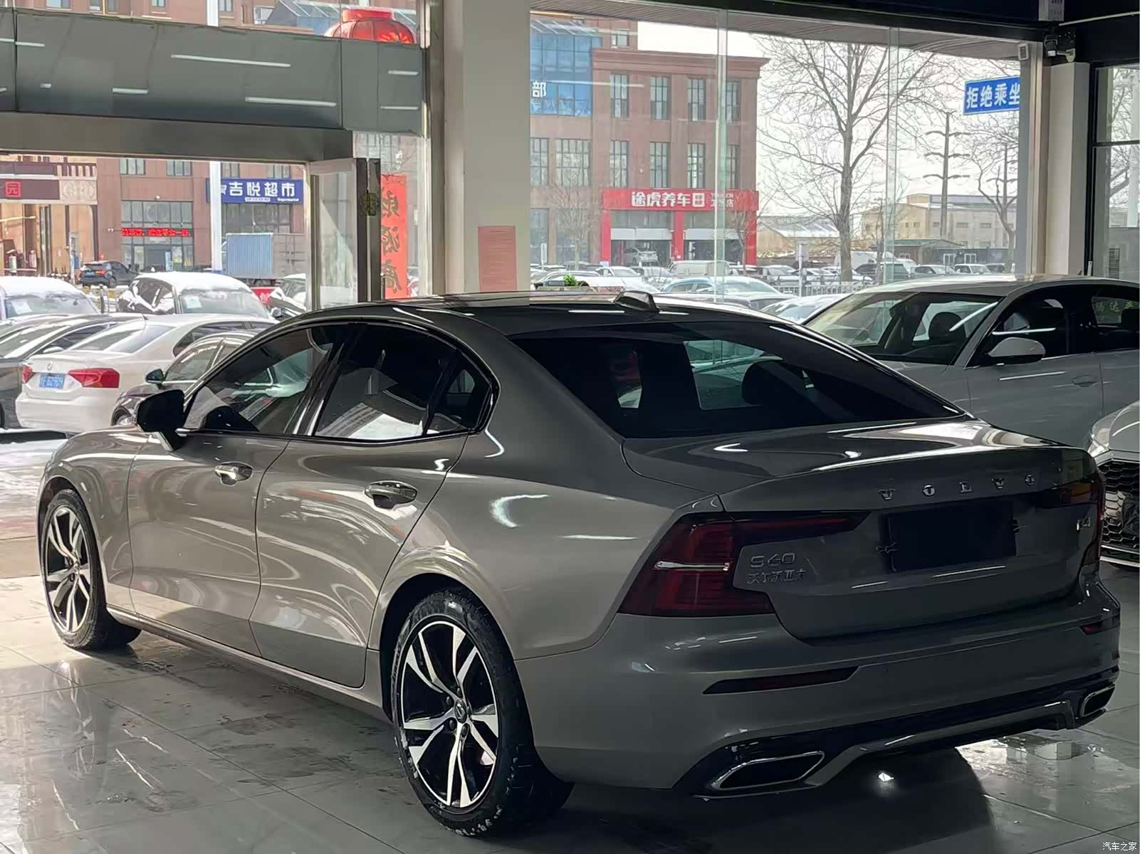 Volvo S60, 2021 все фото