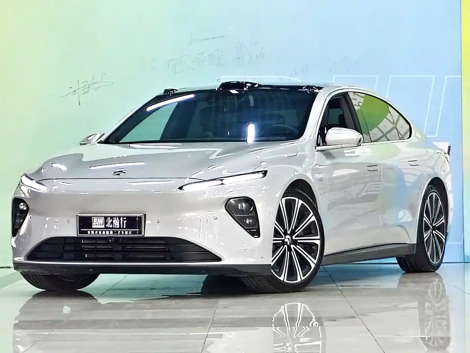 NIO ET7