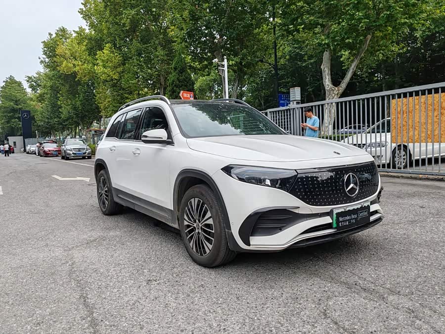 Mercedes-Benz EQB 2025, фото 2