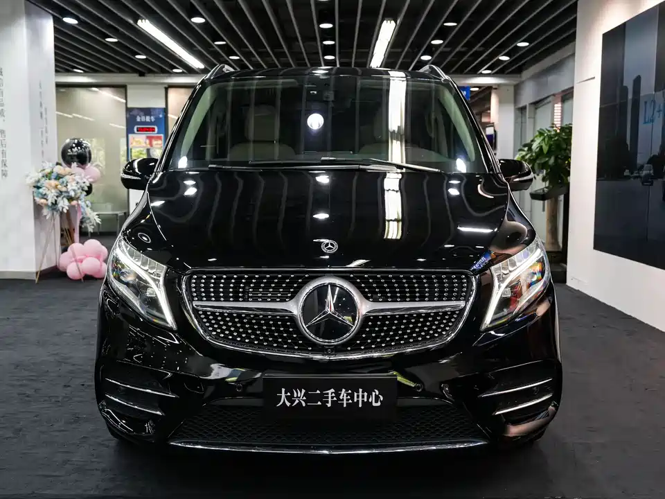 Mercedes-Benz V-class