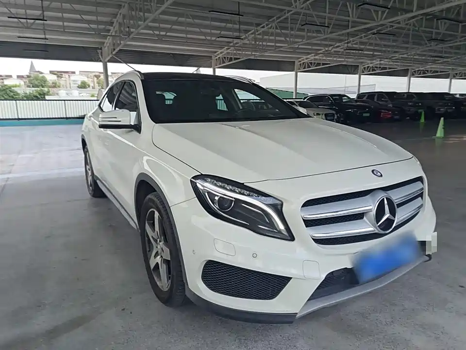 Mercedes-Benz GLA