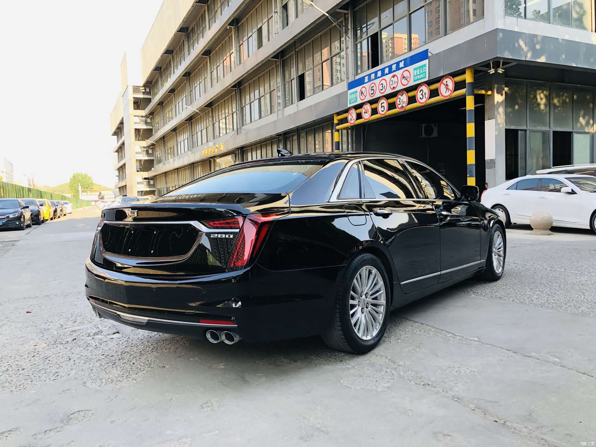 Cadillac CT6, 2021 4