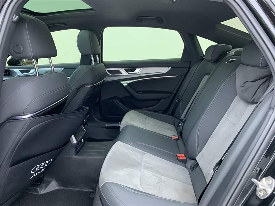Audi A6L 2024, фото 11