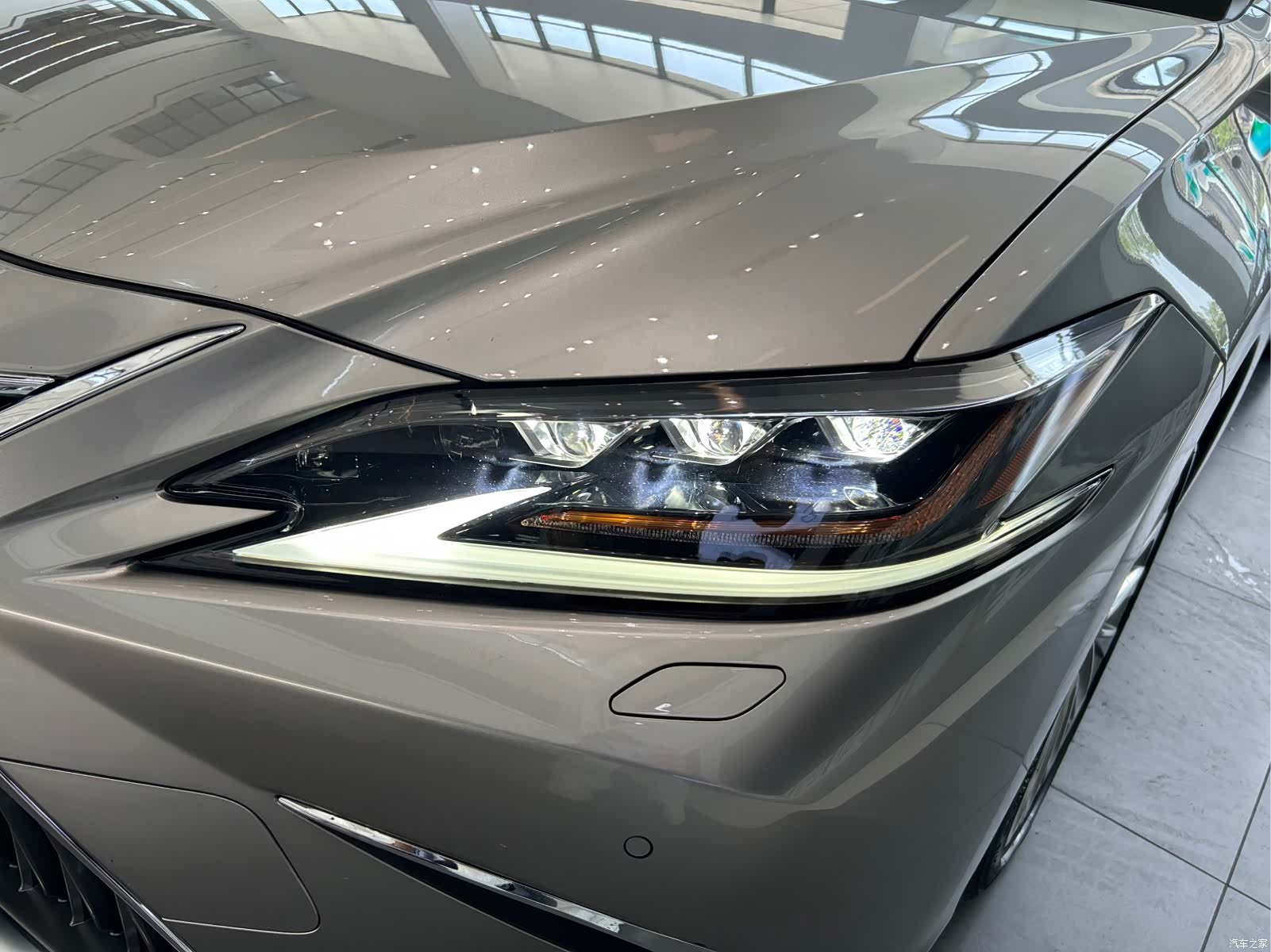 Lexus ES, 2021 19