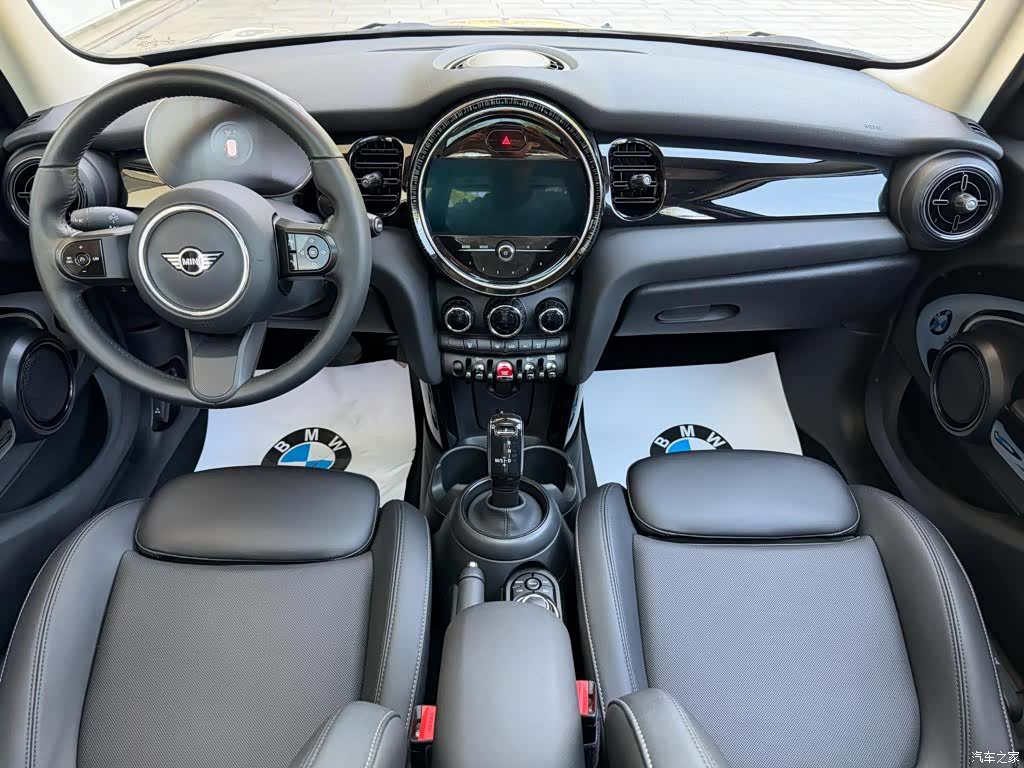 Mini Cooper, 2023 10