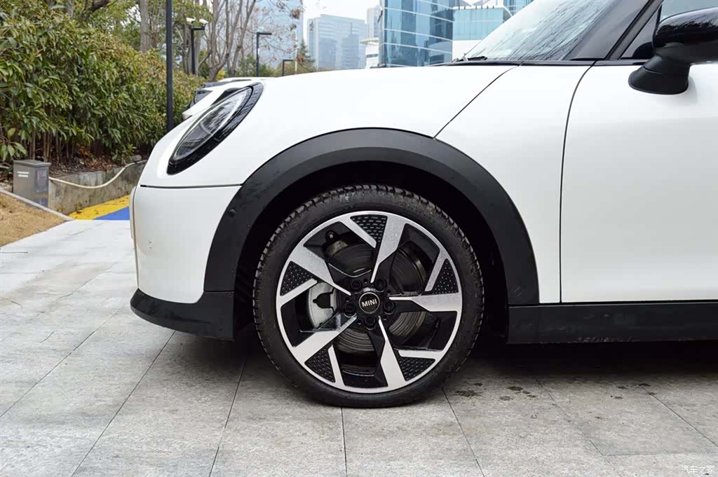 Mini Cooper, 1900 4
