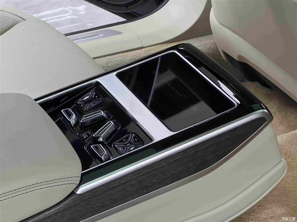 Audi A8L, 2022 10