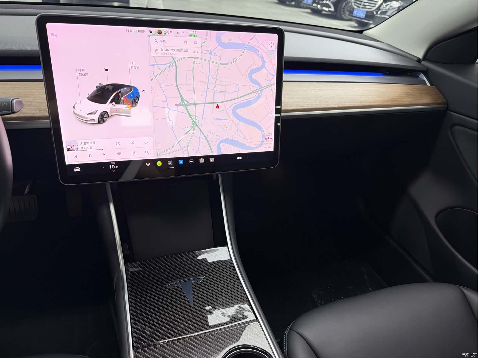Tesla Model 3, 2019 7