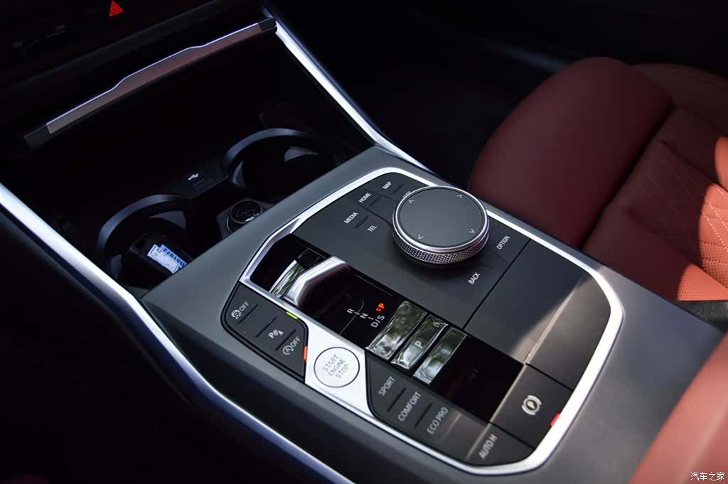 BMW 3 Series, 2025 10