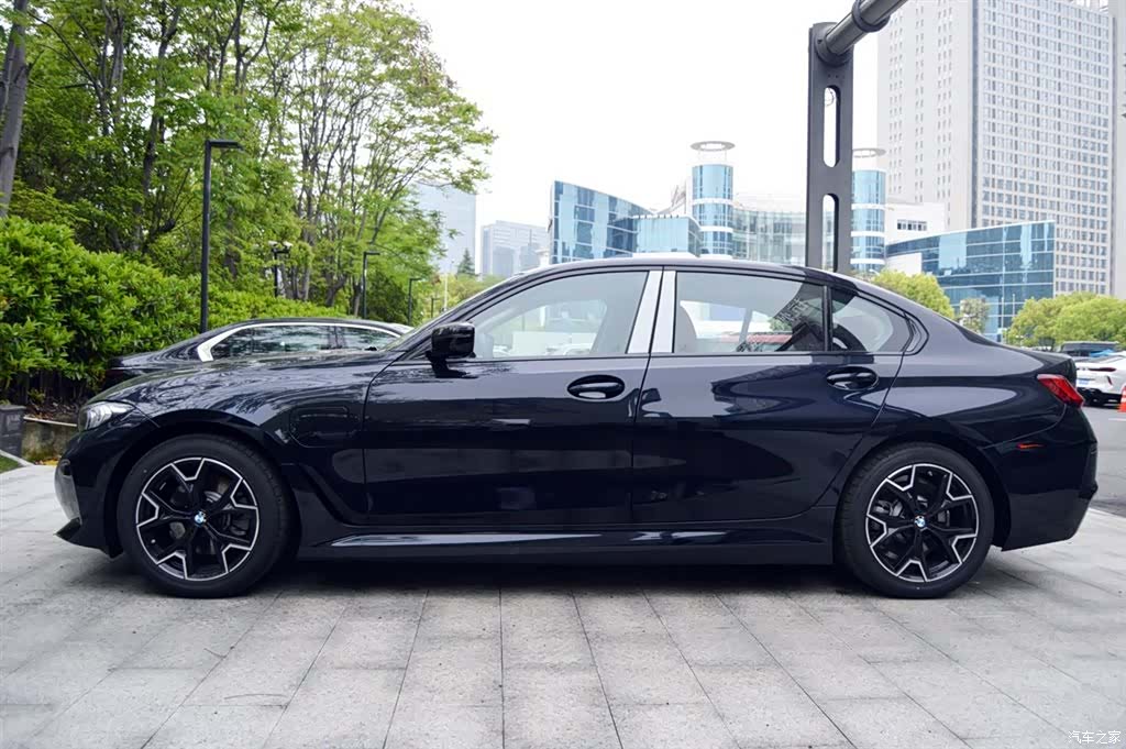 BMW i3, 2025 все фото