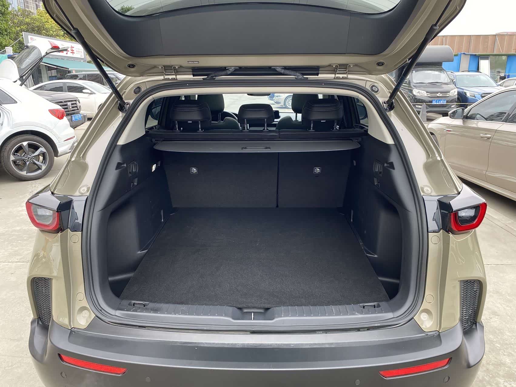 Mazda CX-50, 2023 7