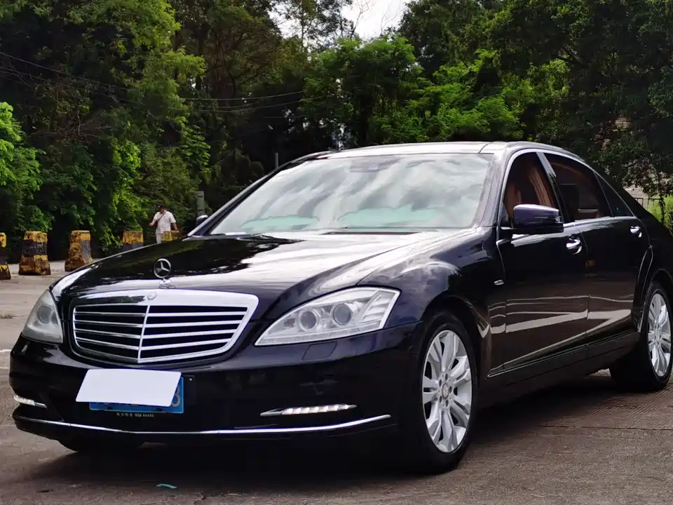 Mercedes-Benz S-class Mercedes-Benz S-class