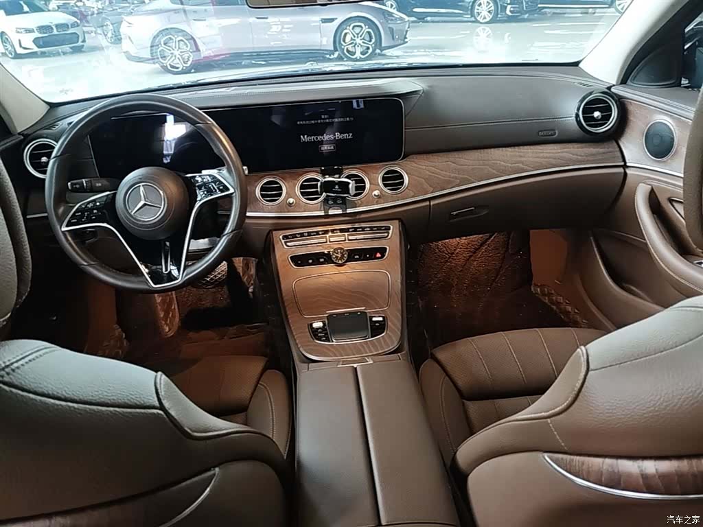 Mercedes-Benz E-Class, 2022 10