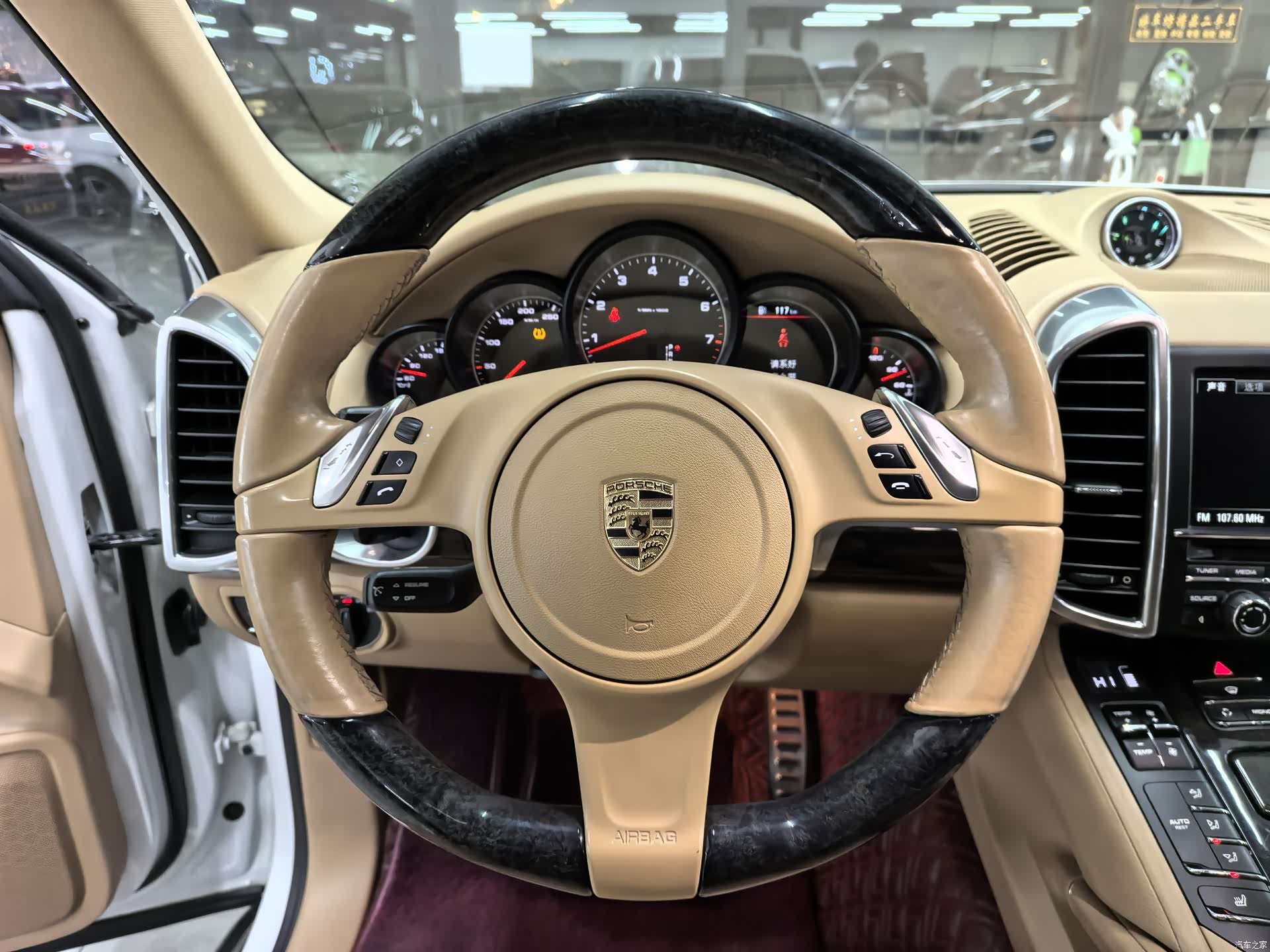 Porsche Cayenne, 2012 11