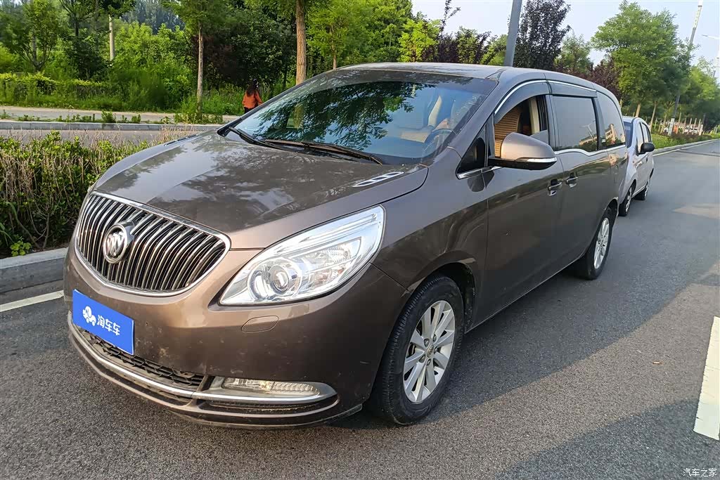 Buick GL8, 2016 1
