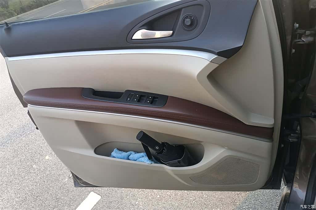 Buick GL8, 2016 7