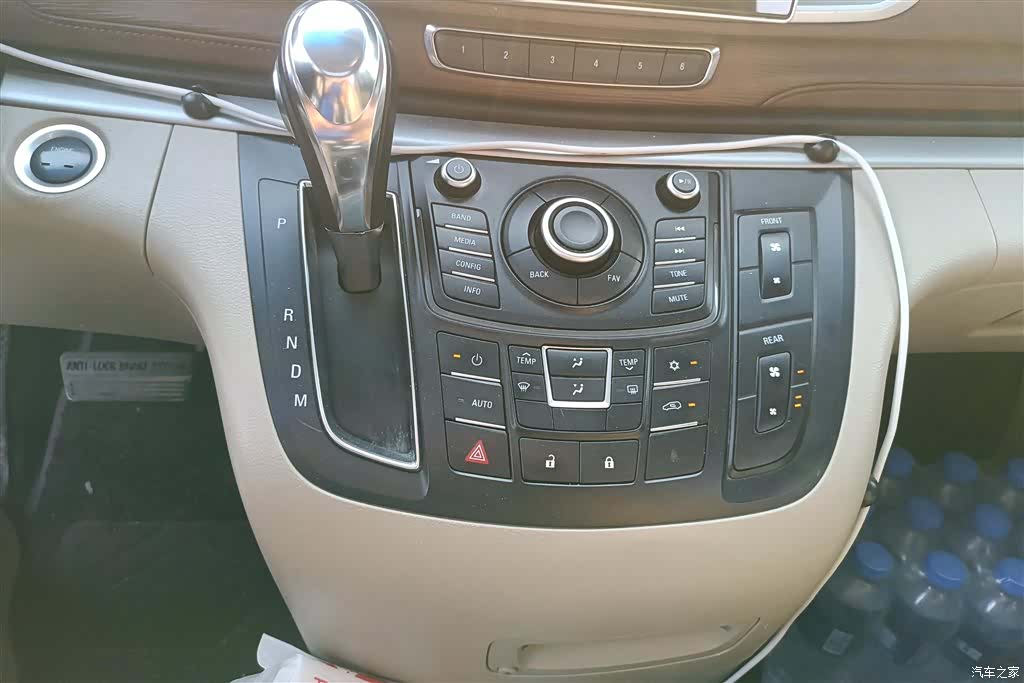 Buick GL8, 2016 16
