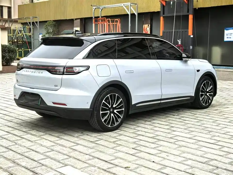 Leapmotor C11