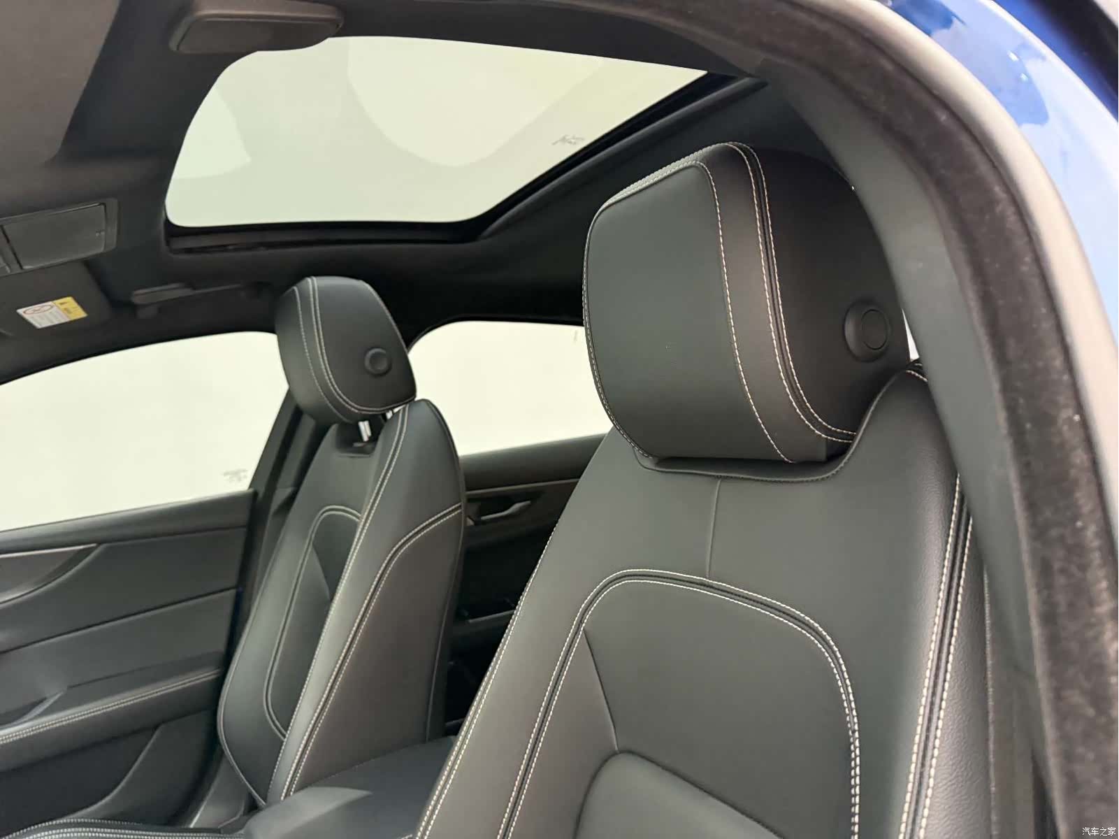 Land Rover XEL, 2021 17